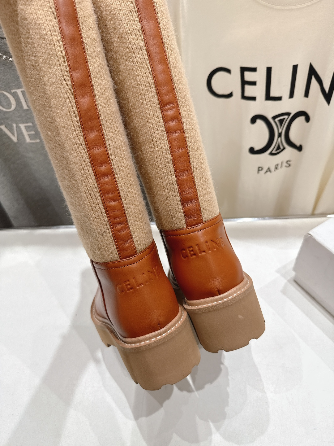高版本出厂 Celine*赛琳F035 2025ss秋冬新款针织筒长靴，lisa同款超火复古凯旋门厚底长