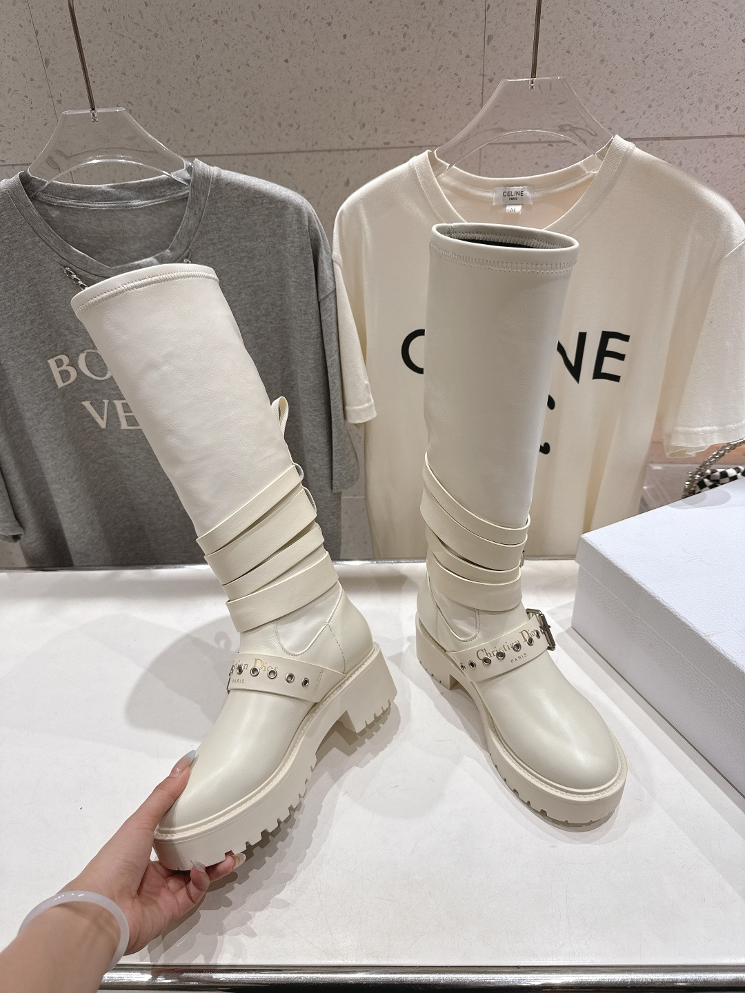 高版本出厂 Dior/迪奥D家F019 2025ss秋冬新品布洛克长靴，经久不衰的马丁靴造型，彰显经典设