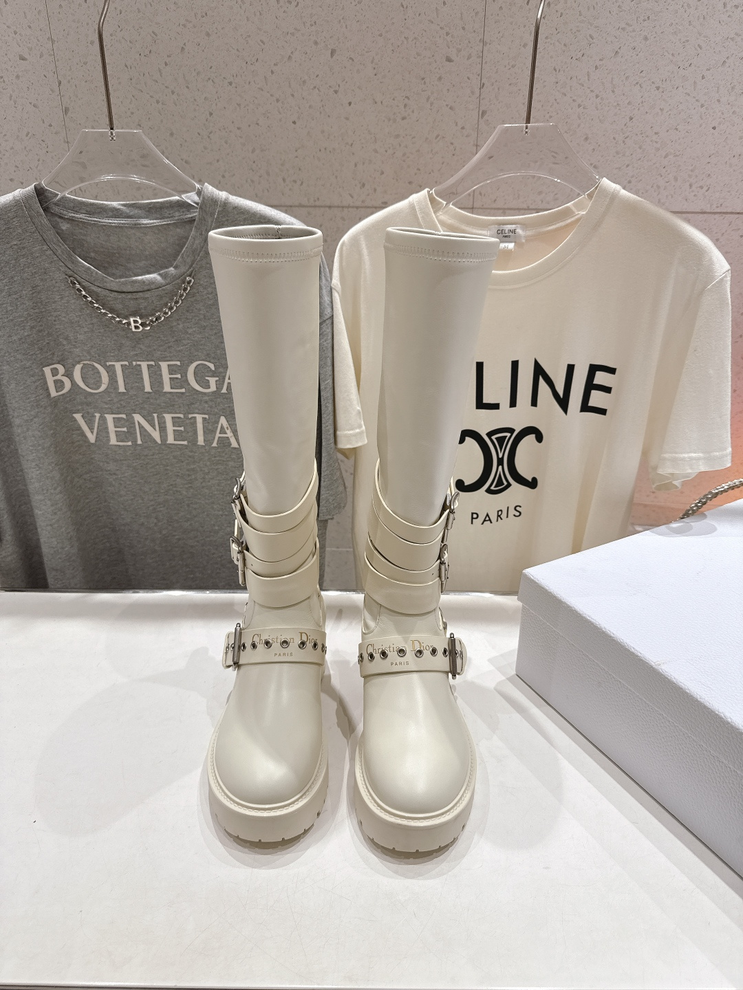 高版本出厂 Dior/迪奥D家F019 2025ss秋冬新品布洛克长靴，经久不衰的马丁靴造型，彰显经典设