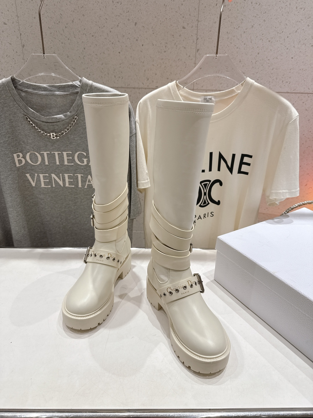 高版本出厂 Dior/迪奥D家F019 2025ss秋冬新品布洛克长靴，经久不衰的马丁靴造型，彰显经典设