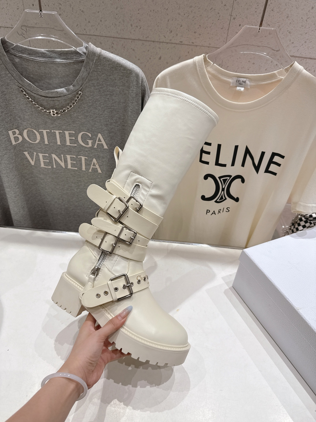 高版本出厂 Dior/迪奥D家F019 2025ss秋冬新品布洛克长靴，经久不衰的马丁靴造型，彰显经典设