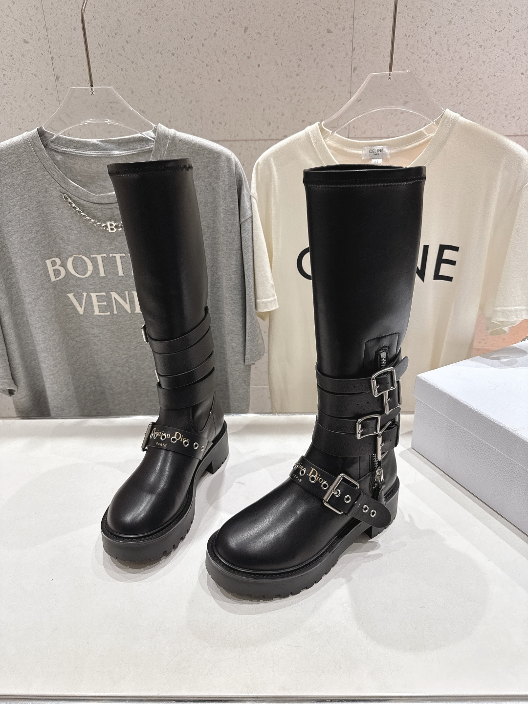 高版本出厂 Dior/迪奥D家F019 2025ss秋冬新品布洛克长靴，经久不衰的马丁靴造型，彰显经典设