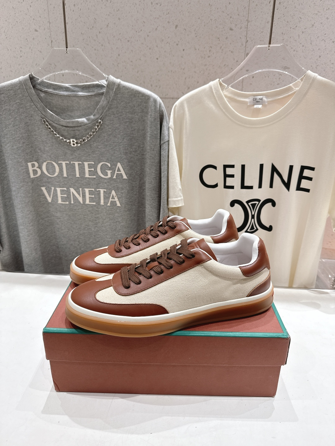 高版本出厂 情侣款 Lss新品新色发售Loro Piana(官网同款) 经典系带休闲鞋 简约时尚，鞋面采