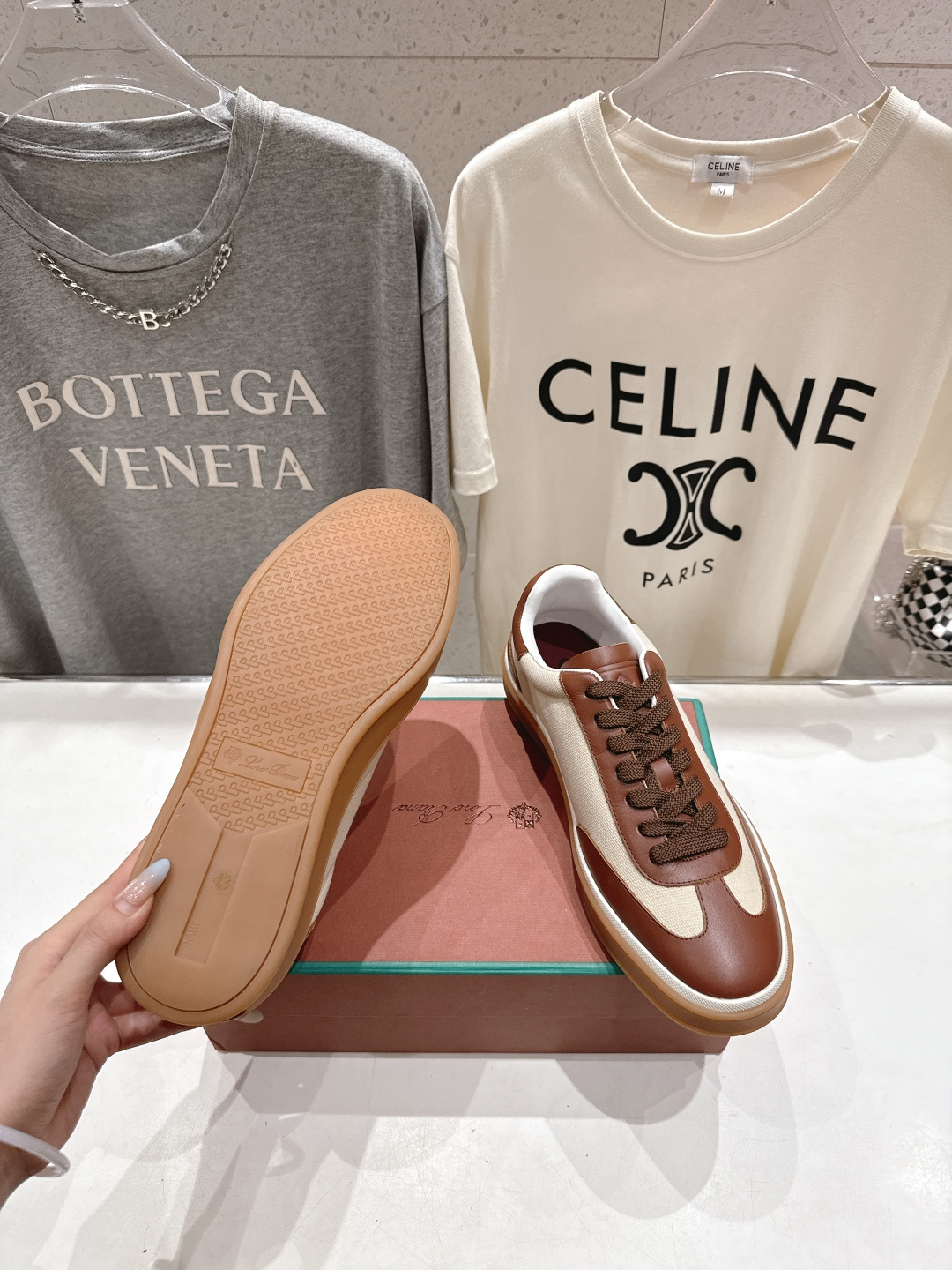 高版本出厂 情侣款 Lss新品新色发售Loro Piana(官网同款) 经典系带休闲鞋 简约时尚，鞋面采