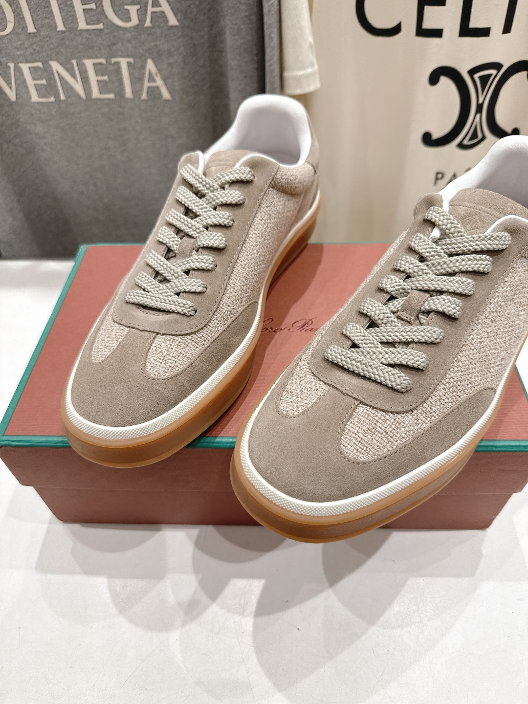 高版本出厂 情侣款 Lss新品新色发售Loro Piana(官网同款) 经典系带休闲鞋 简约时尚，鞋面采