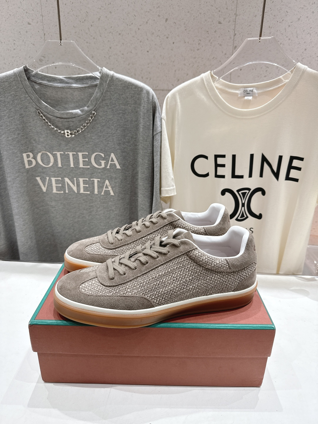 高版本出厂 情侣款 Lss新品新色发售Loro Piana(官网同款) 经典系带休闲鞋 简约时尚，鞋面采