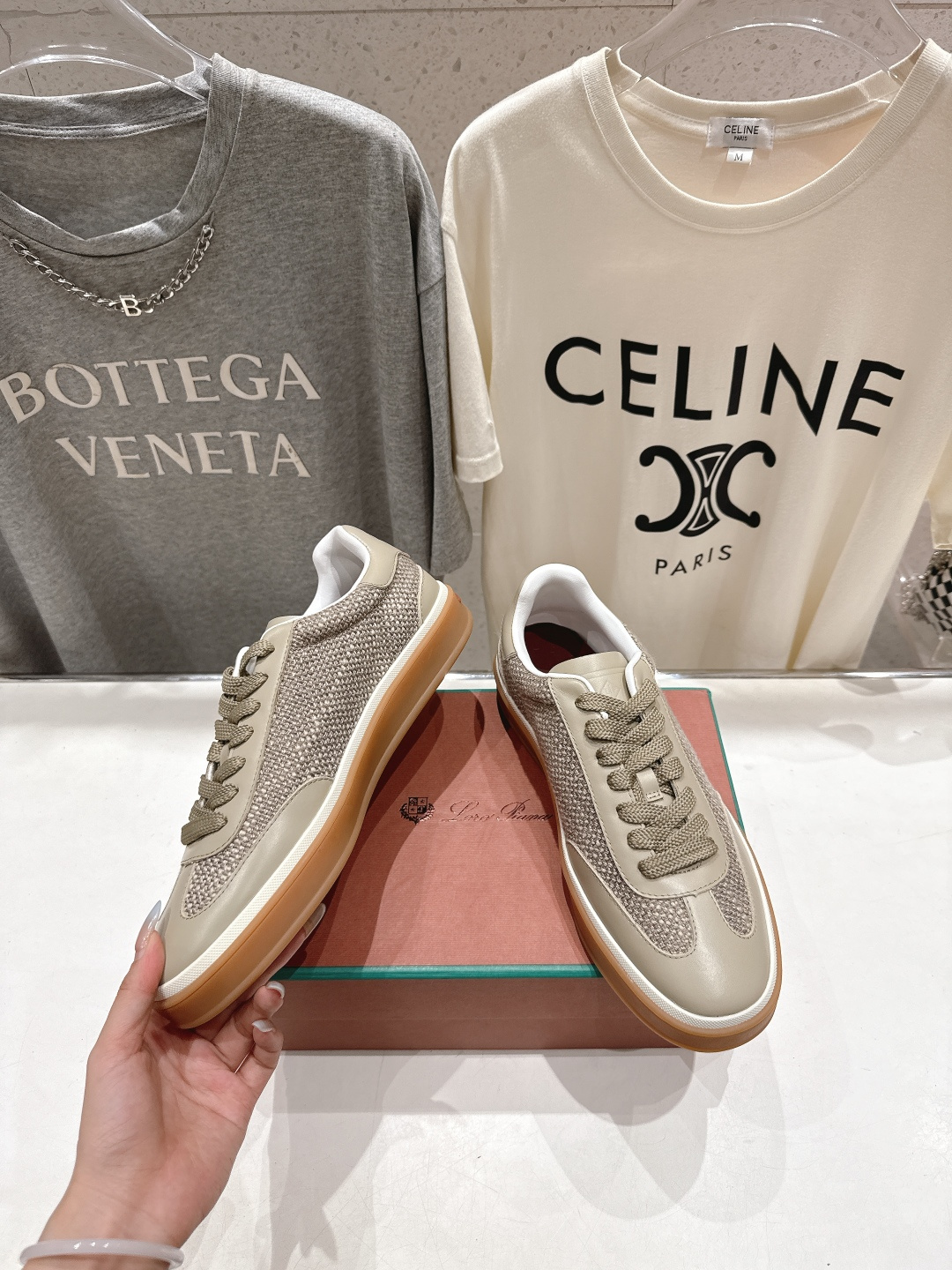 高版本出厂 情侣款 Lss新品新色发售Loro Piana(官网同款) 经典系带休闲鞋 简约时尚，鞋面采