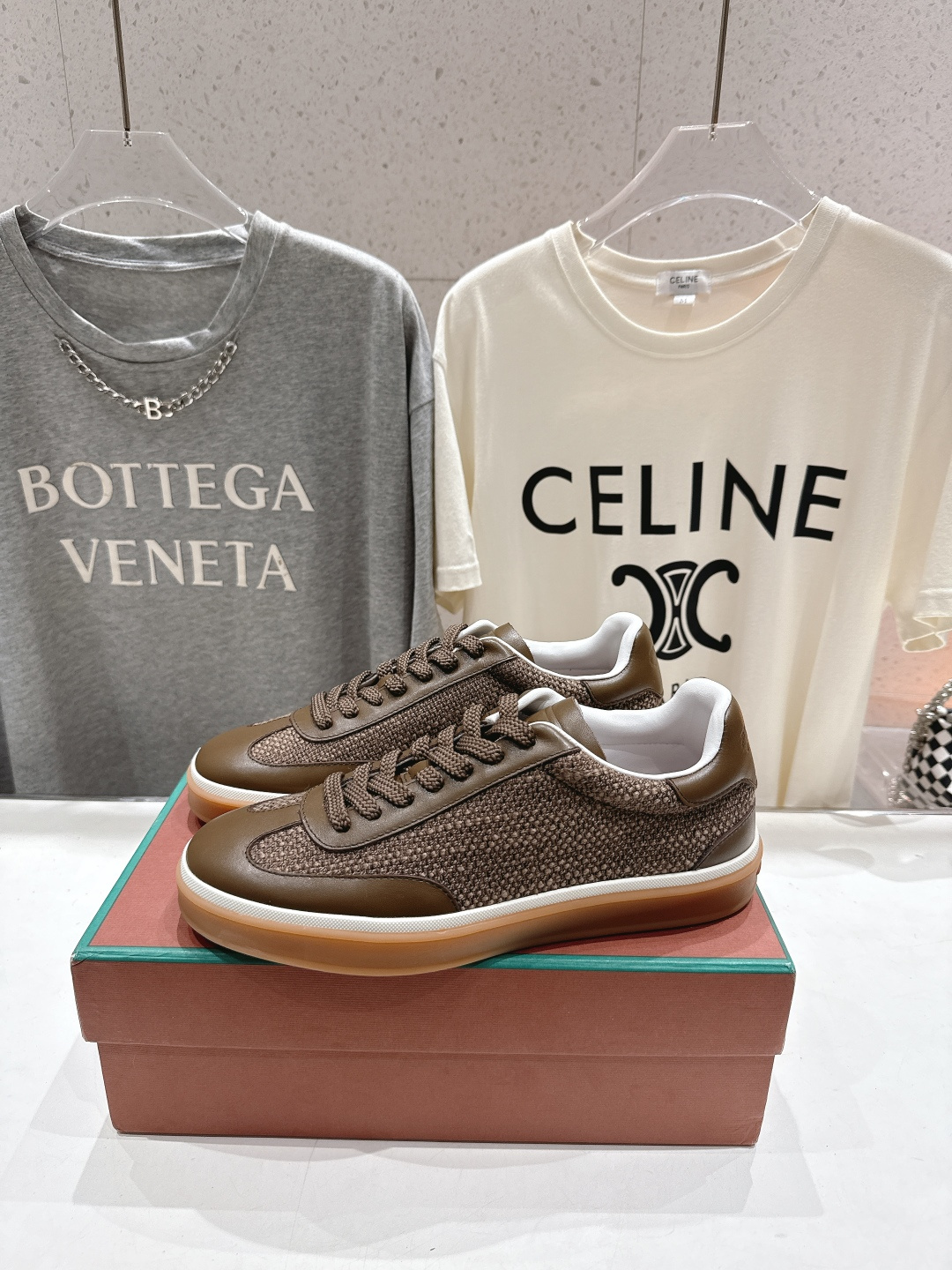 高版本出厂 情侣款 Lss新品新色发售Loro Piana(官网同款) 经典系带休闲鞋 简约时尚，鞋面采