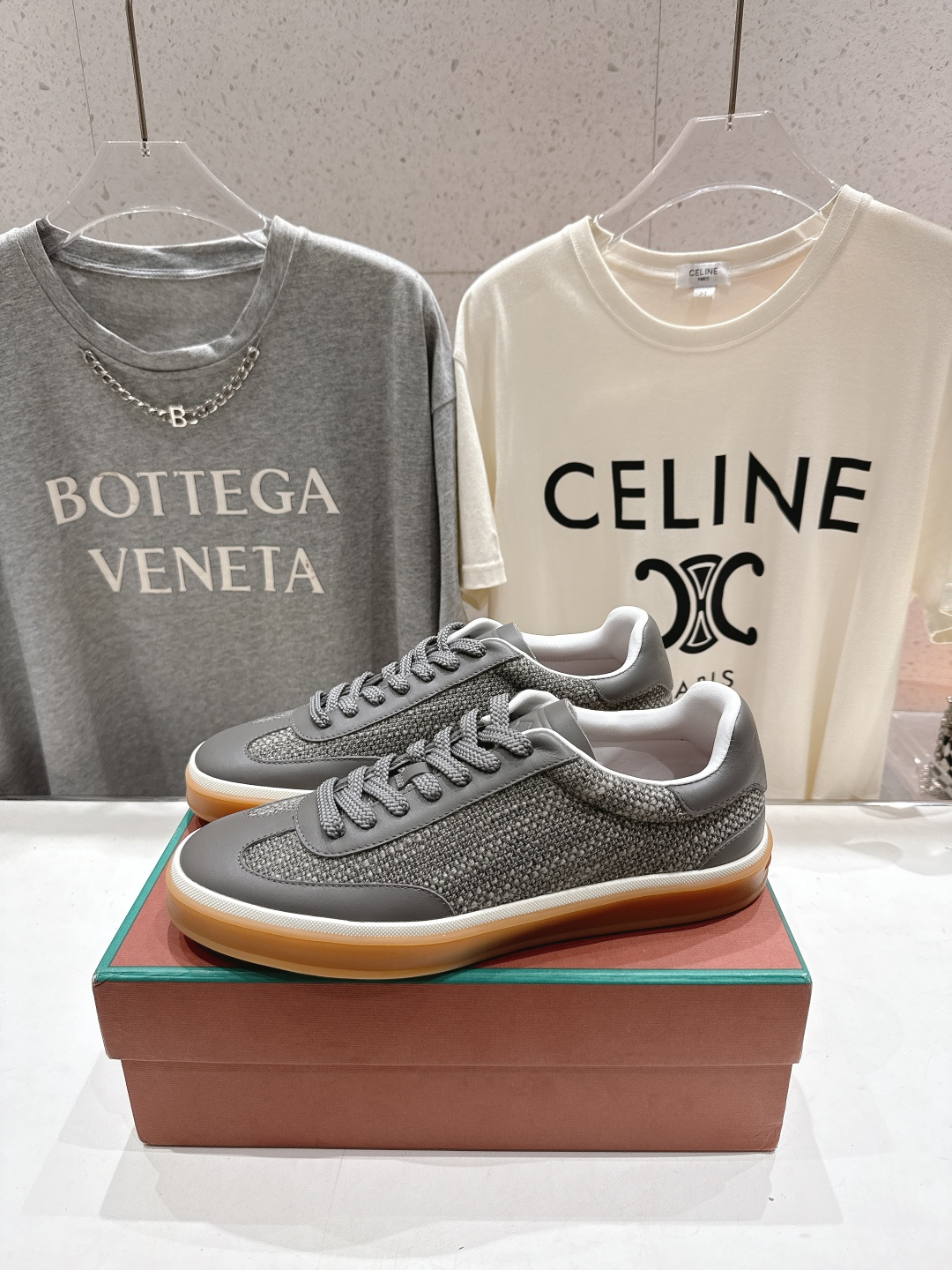 高版本出厂 情侣款 Lss新品新色发售Loro Piana(官网同款) 经典系带休闲鞋 简约时尚，鞋面采