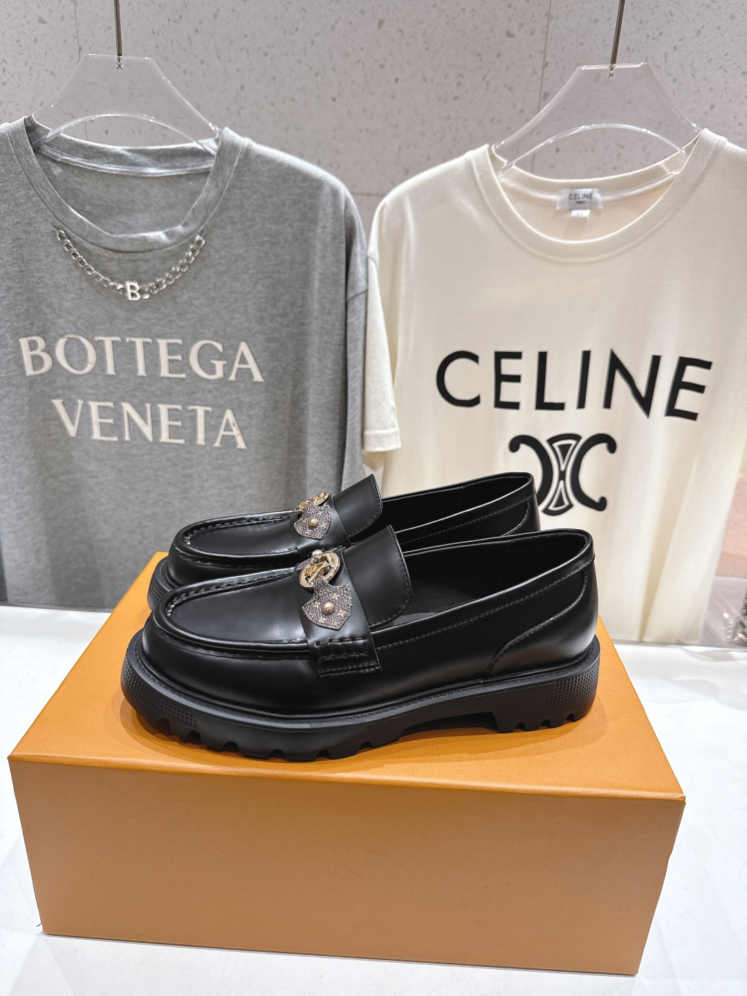 高版本出厂 LOUIS VUITTON ss25 F057 LV驴牌新款厚底休闲鞋乐福鞋本款 乐福鞋以头