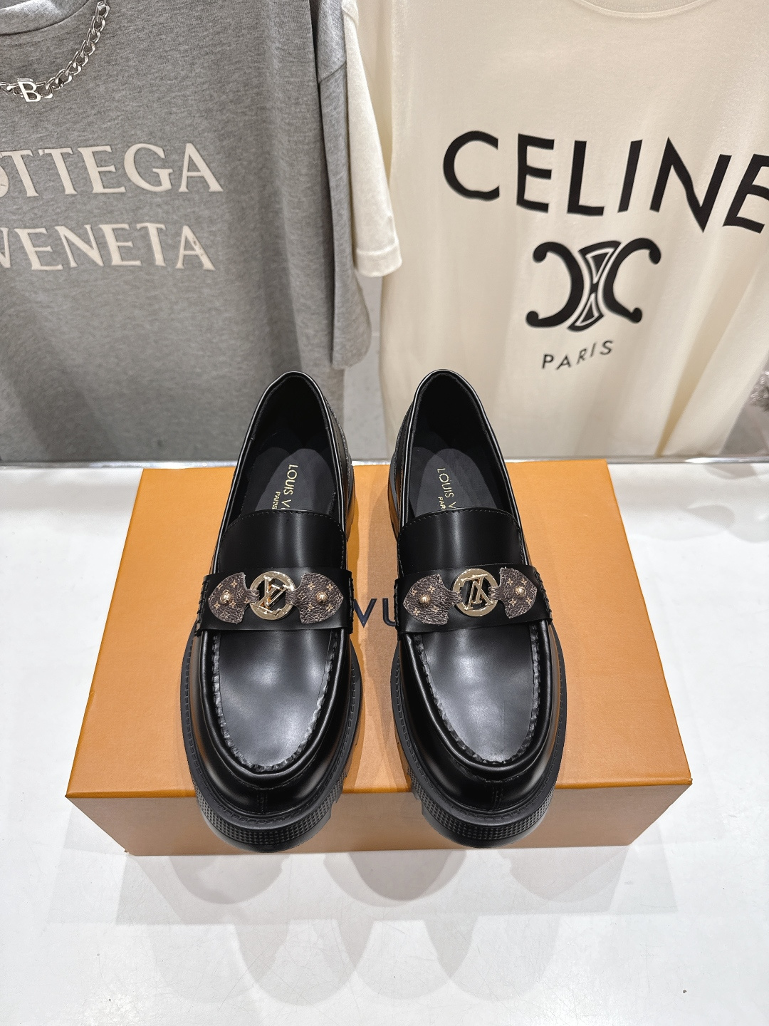 高版本出厂 LOUIS VUITTON ss25 F057 LV驴牌新款厚底休闲鞋乐福鞋本款 乐福鞋以头