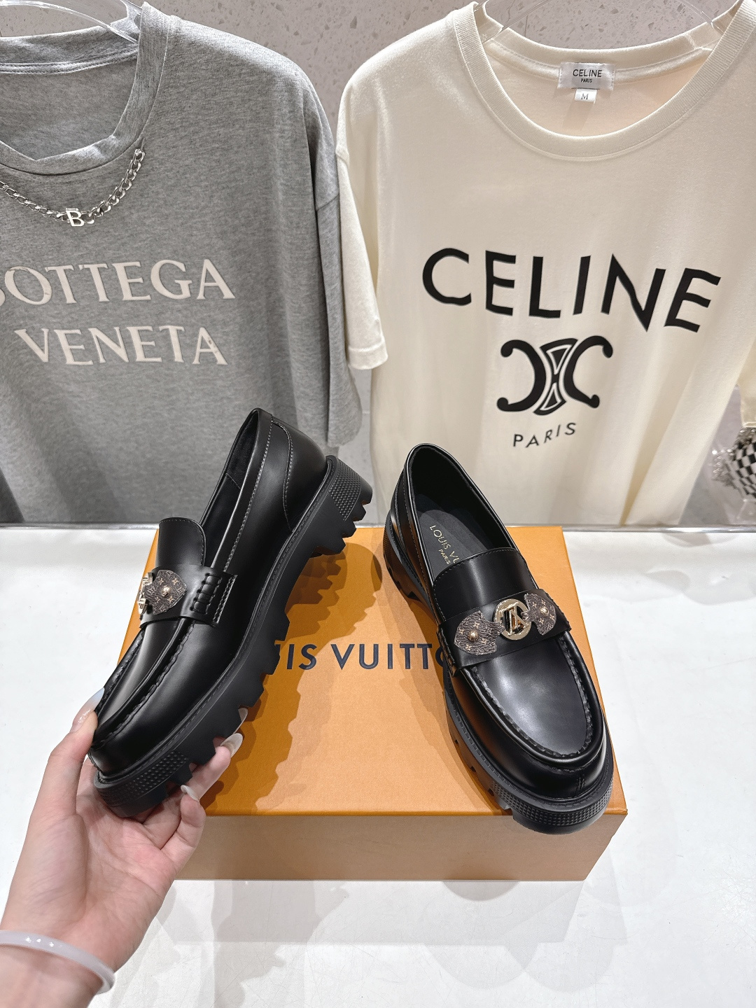 高版本出厂 LOUIS VUITTON ss25 F057 LV驴牌新款厚底休闲鞋乐福鞋本款 乐福鞋以头