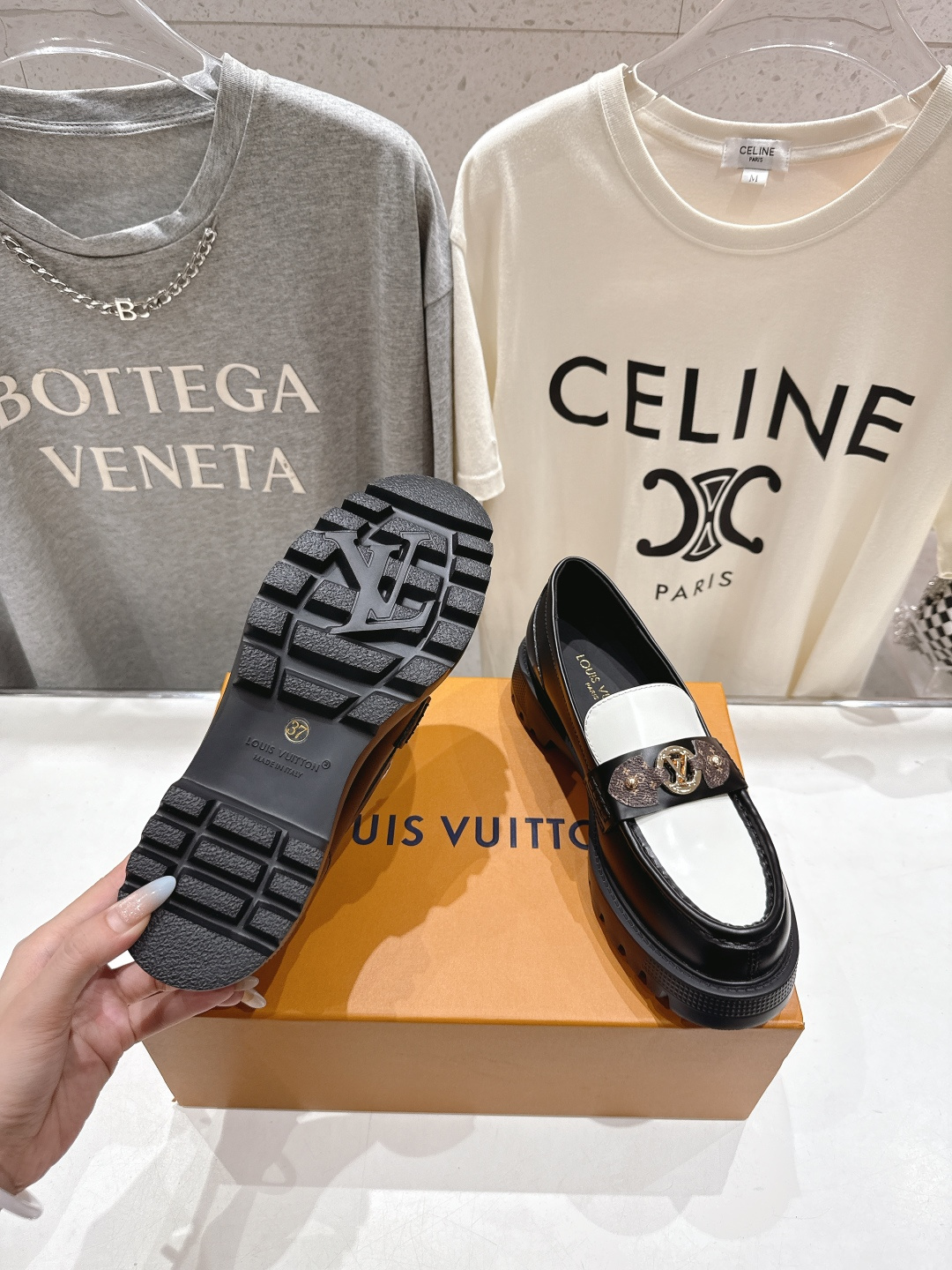 高版本出厂 LOUIS VUITTON ss25 F057 LV驴牌新款厚底休闲鞋乐福鞋本款 乐福鞋以头