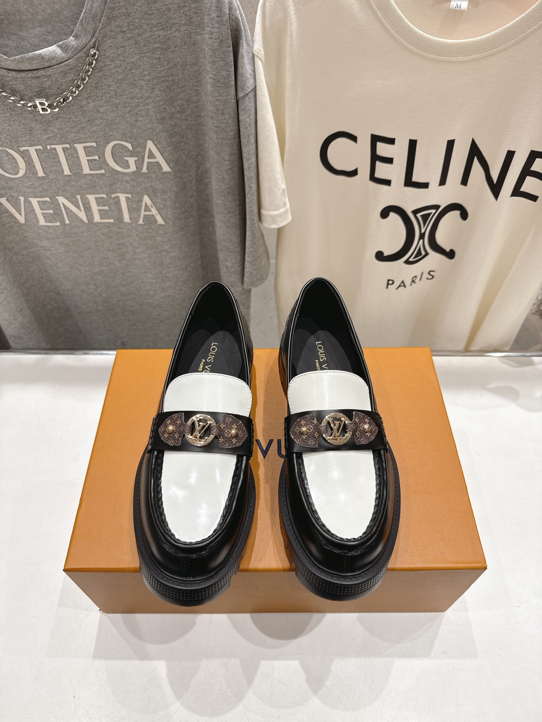 高版本出厂 LOUIS VUITTON ss25 F057 LV驴牌新款厚底休闲鞋乐福鞋本款 乐福鞋以头