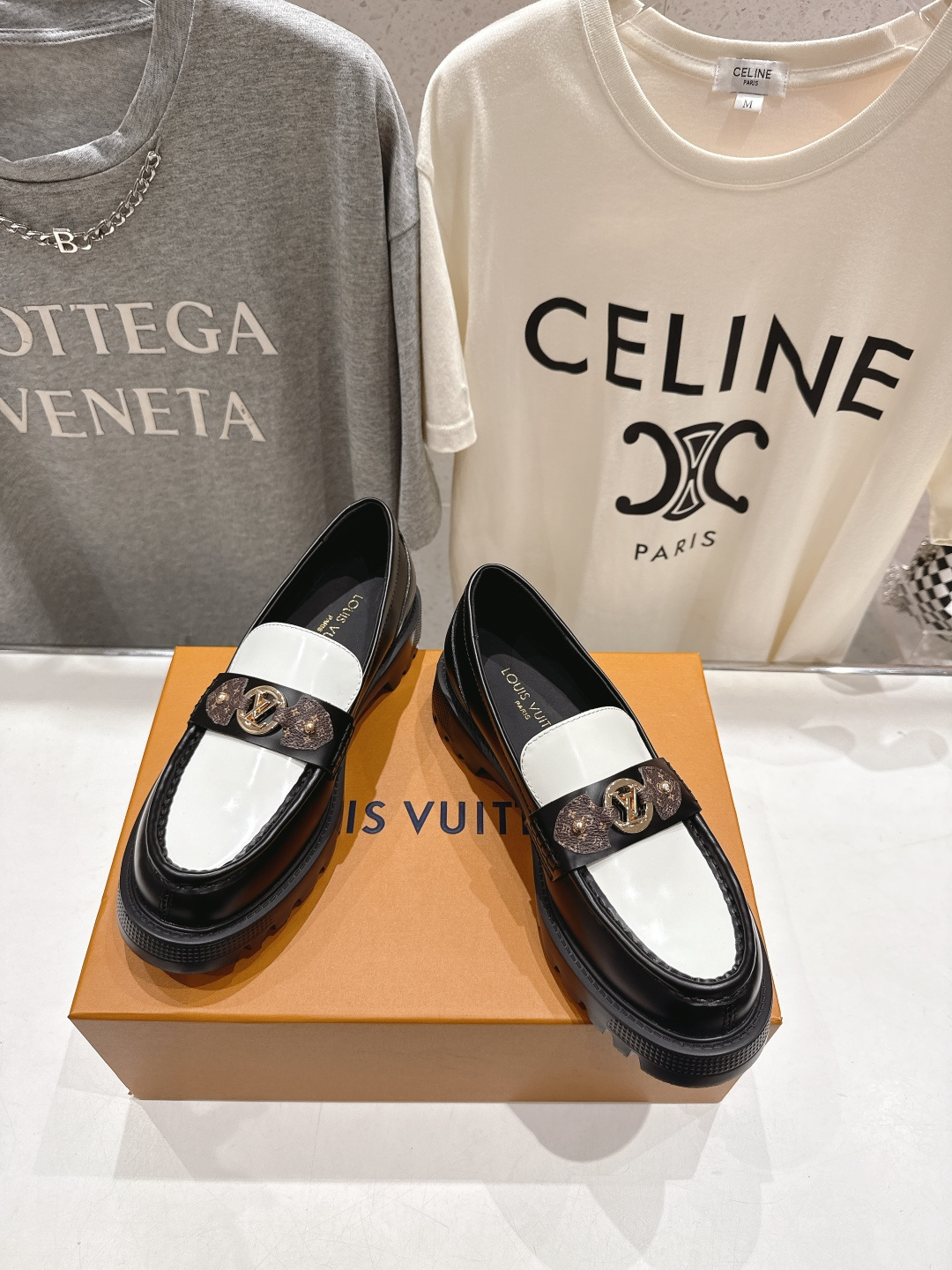 高版本出厂 LOUIS VUITTON ss25 F057 LV驴牌新款厚底休闲鞋乐福鞋本款 乐福鞋以头