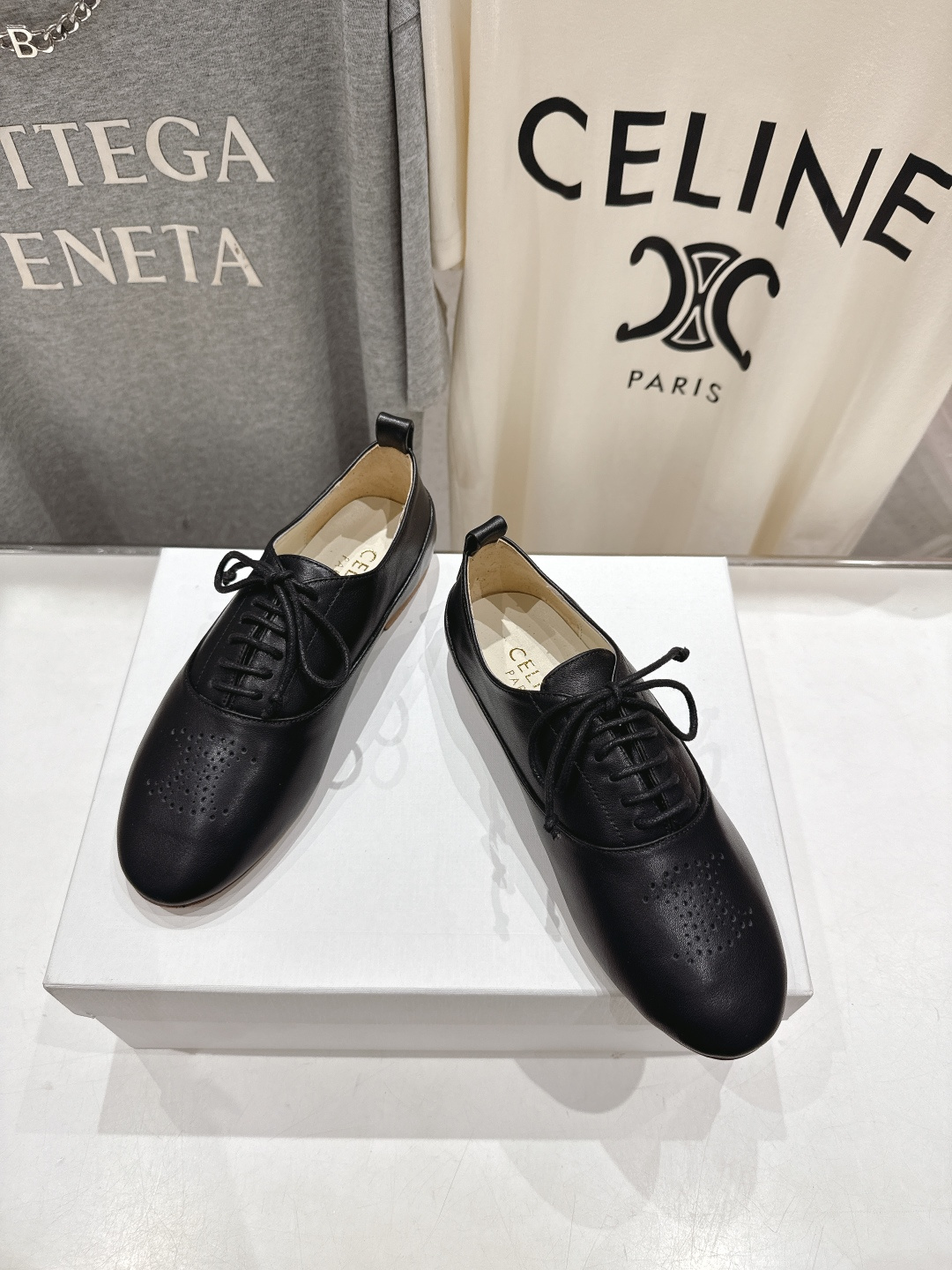 高版本出厂 CELINE*赛琳F052 2025ss新款玛丽珍布洛克复古风平底休闲乐福鞋单鞋网红爆款来袭