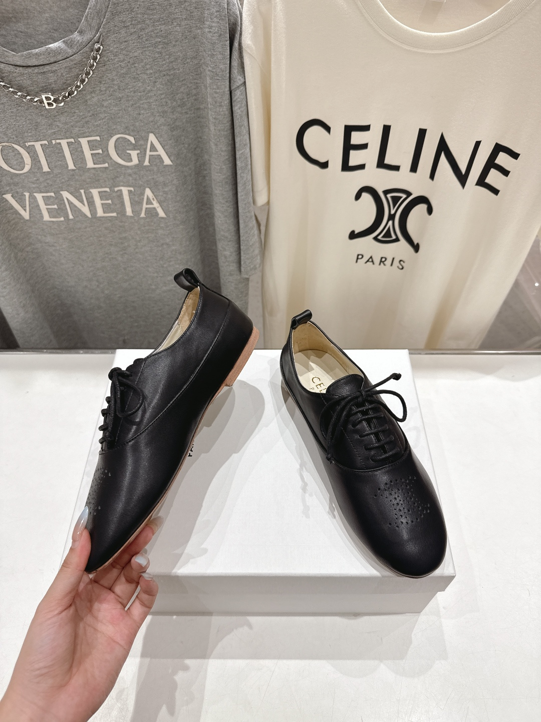 高版本出厂 CELINE*赛琳F052 2025ss新款玛丽珍布洛克复古风平底休闲乐福鞋单鞋网红爆款来袭