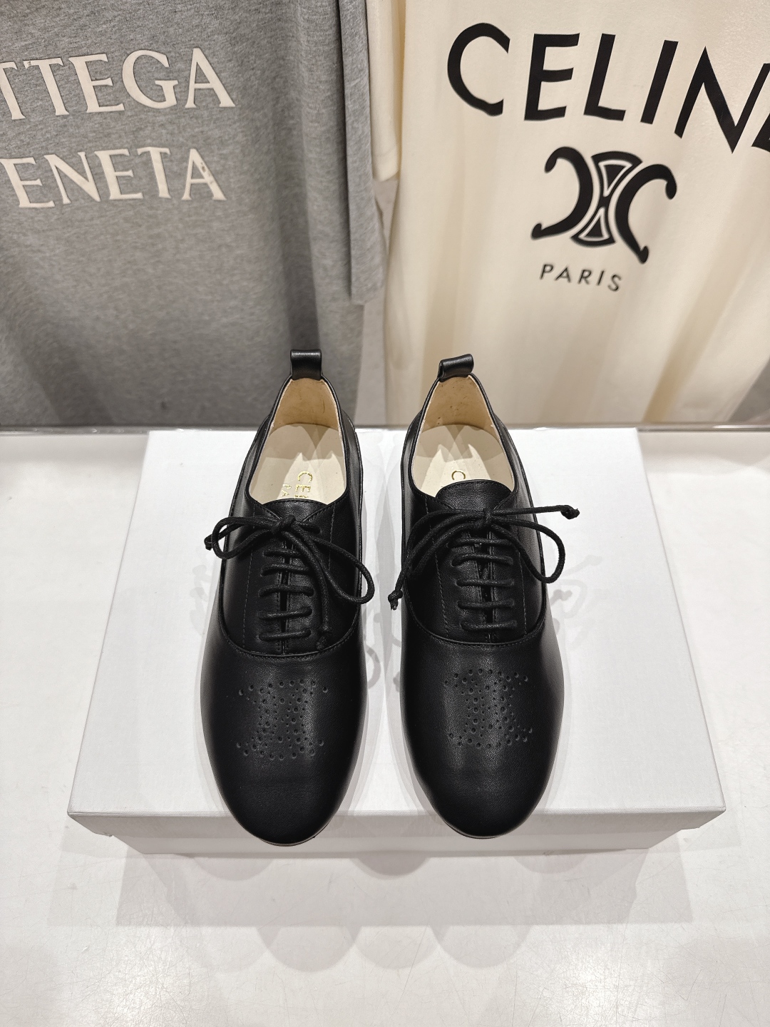 高版本出厂 CELINE*赛琳F052 2025ss新款玛丽珍布洛克复古风平底休闲乐福鞋单鞋网红爆款来袭