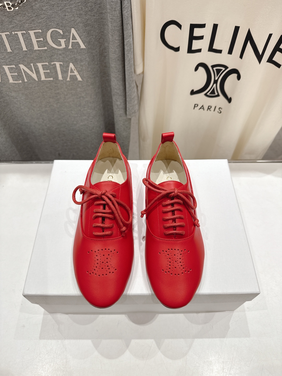 高版本出厂 CELINE*赛琳F052 2025ss新款玛丽珍布洛克复古风平底休闲乐福鞋单鞋网红爆款来袭