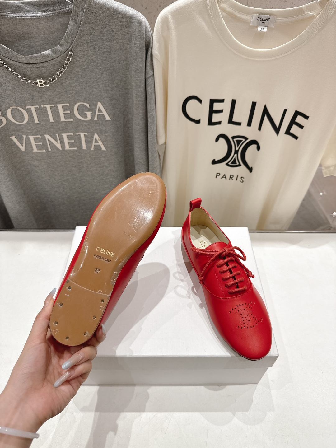 高版本出厂 CELINE*赛琳F052 2025ss新款玛丽珍布洛克复古风平底休闲乐福鞋单鞋网红爆款来袭