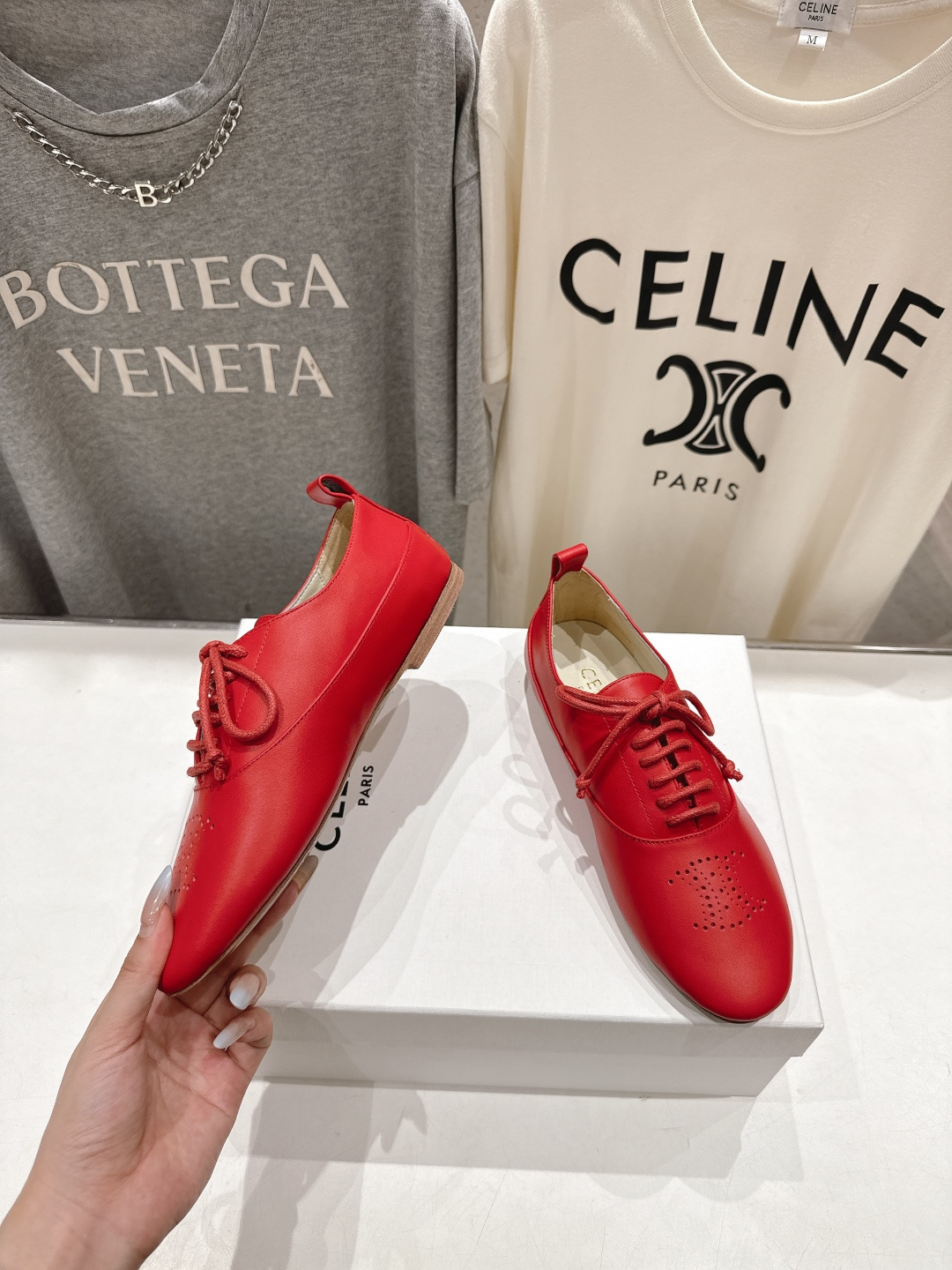 高版本出厂 CELINE*赛琳F052 2025ss新款玛丽珍布洛克复古风平底休闲乐福鞋单鞋网红爆款来袭
