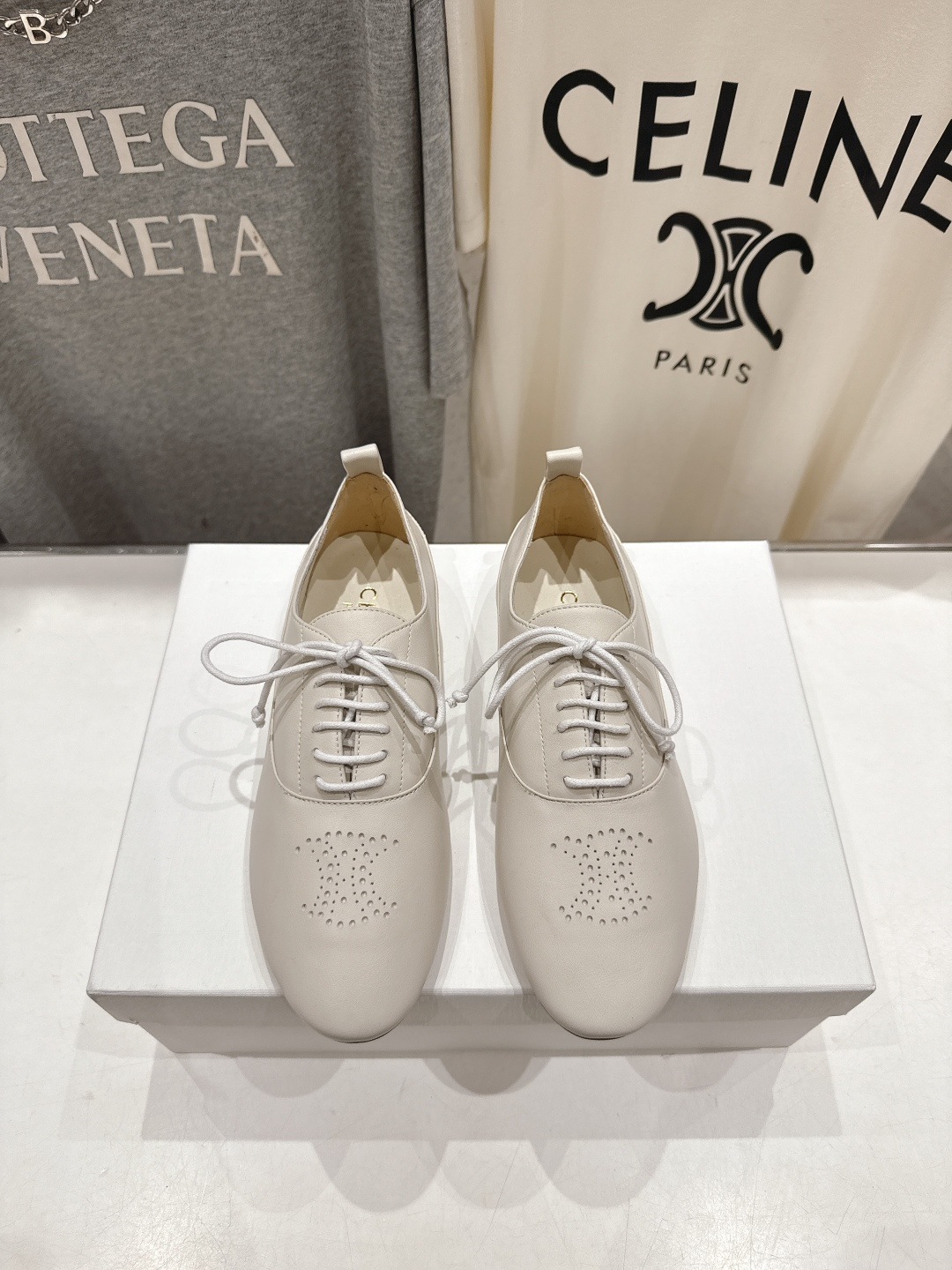 高版本出厂 CELINE*赛琳F052 2025ss新款玛丽珍布洛克复古风平底休闲乐福鞋单鞋网红爆款来袭