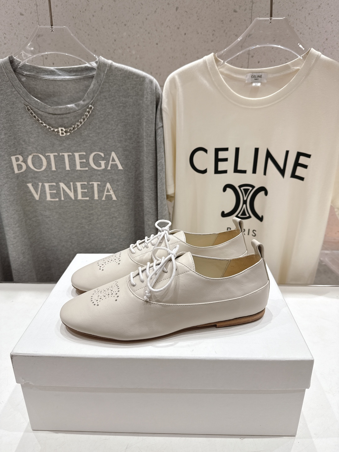 高版本出厂 CELINE*赛琳F052 2025ss新款玛丽珍布洛克复古风平底休闲乐福鞋单鞋网红爆款来袭