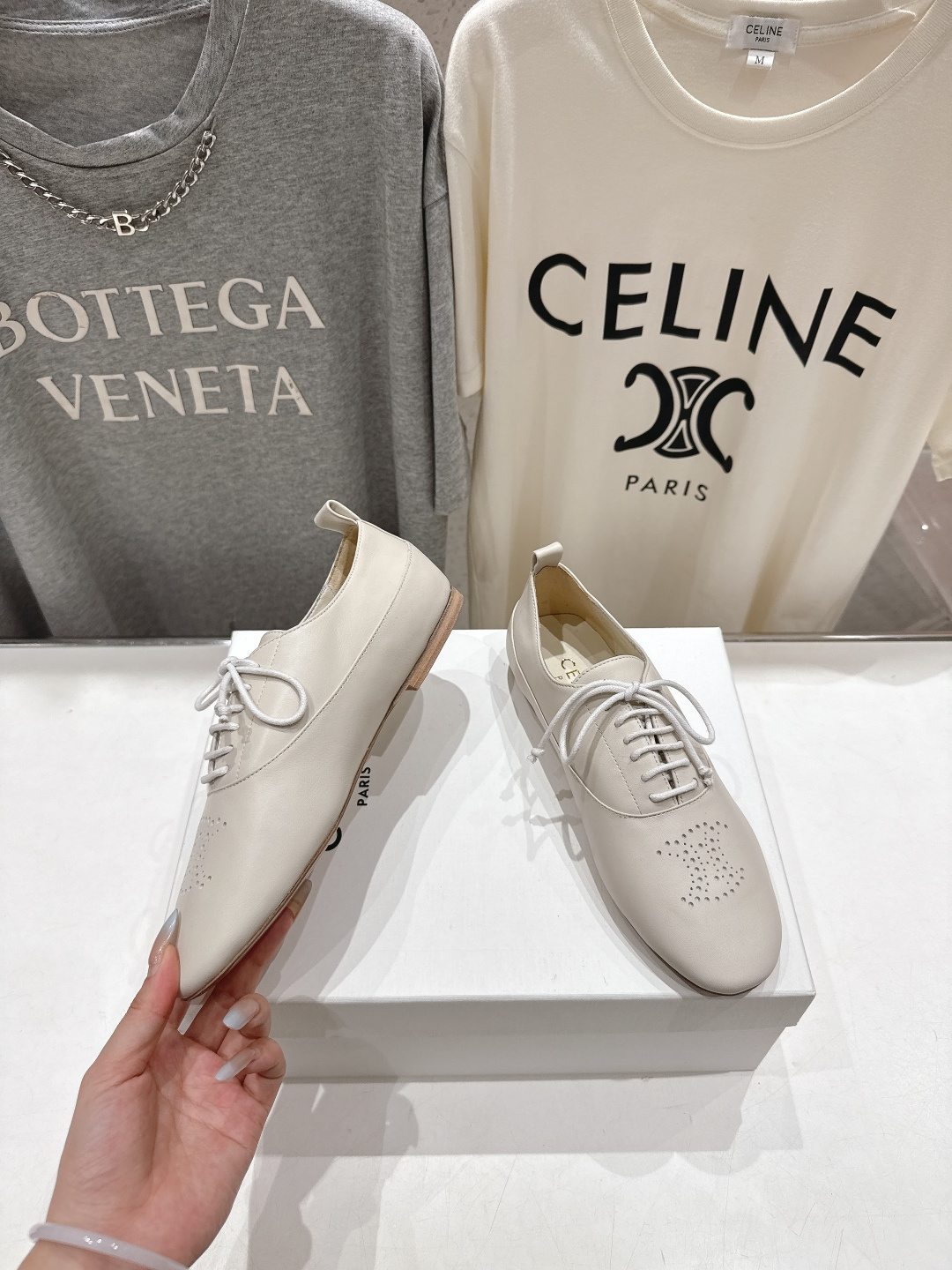 高版本出厂 CELINE*赛琳F052 2025ss新款玛丽珍布洛克复古风平底休闲乐福鞋单鞋网红爆款来袭
