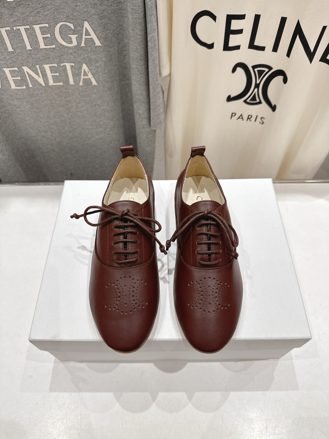 高版本出厂 CELINE*赛琳F052 2025ss新款玛丽珍布洛克复古风平底休闲乐福鞋单鞋网红爆款来袭