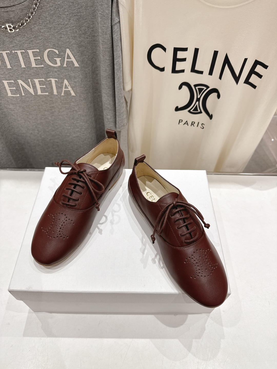 高版本出厂 CELINE*赛琳F052 2025ss新款玛丽珍布洛克复古风平底休闲乐福鞋单鞋网红爆款来袭