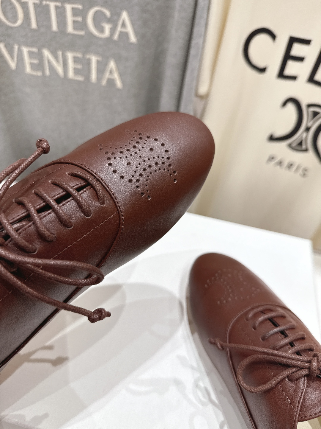 高版本出厂 CELINE*赛琳F052 2025ss新款玛丽珍布洛克复古风平底休闲乐福鞋单鞋网红爆款来袭