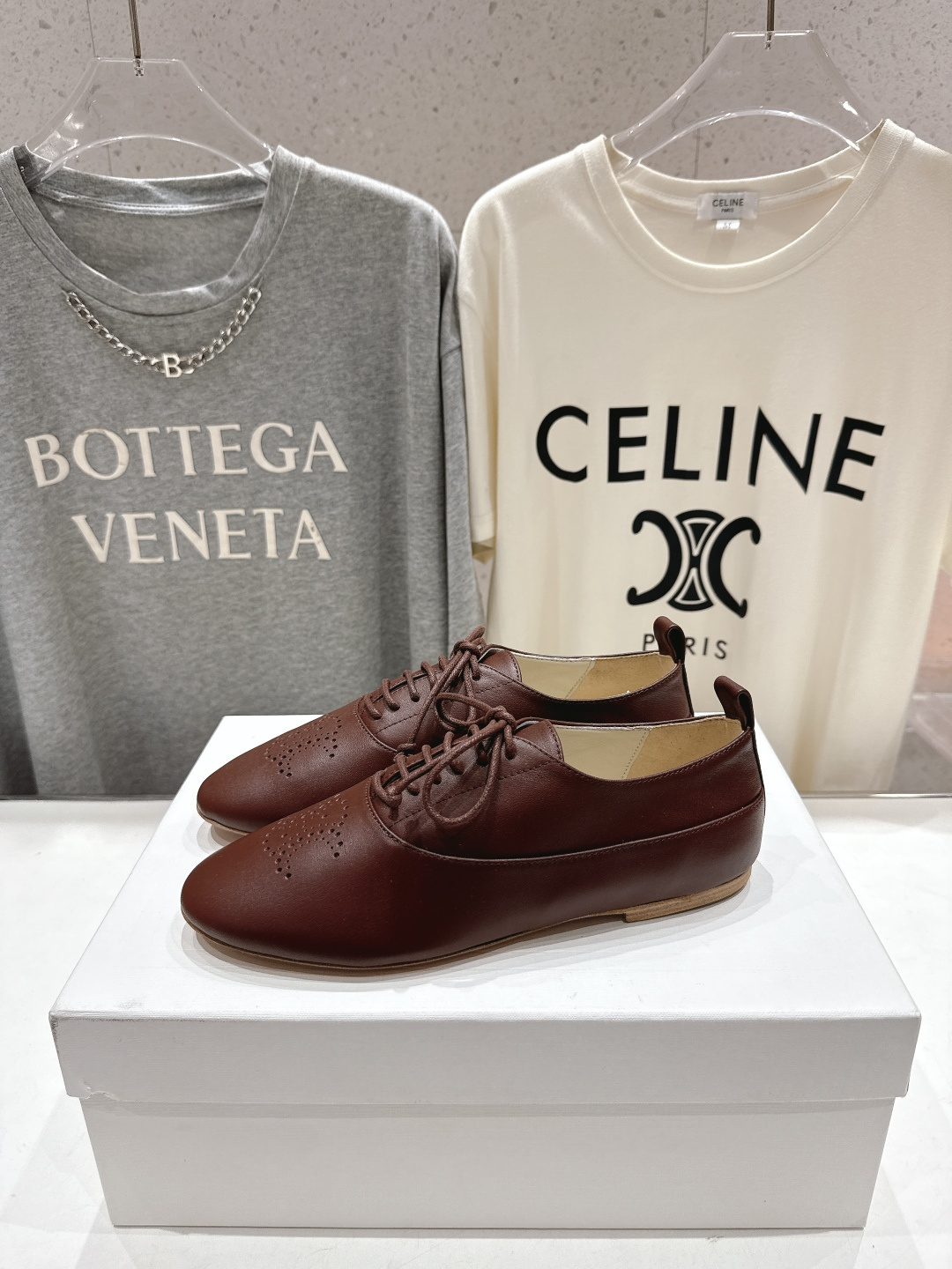 高版本出厂 CELINE*赛琳F052 2025ss新款玛丽珍布洛克复古风平底休闲乐福鞋单鞋网红爆款来袭