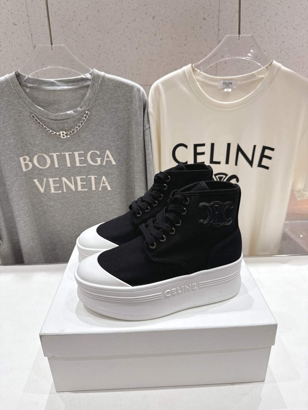 高版本出厂 Celine/赛琳F035 2025ss秋冬新款厚底帆布鞋高帮小短靴～～celine轻奢风格