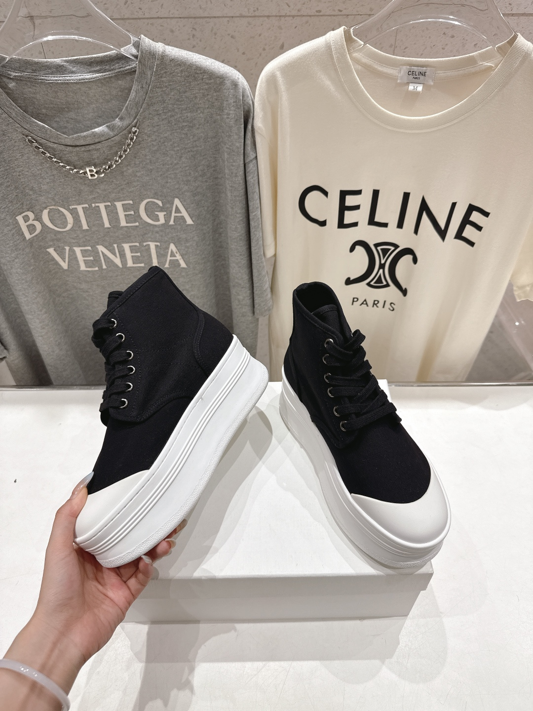 高版本出厂 Celine/赛琳F035 2025ss秋冬新款厚底帆布鞋高帮小短靴～～celine轻奢风格
