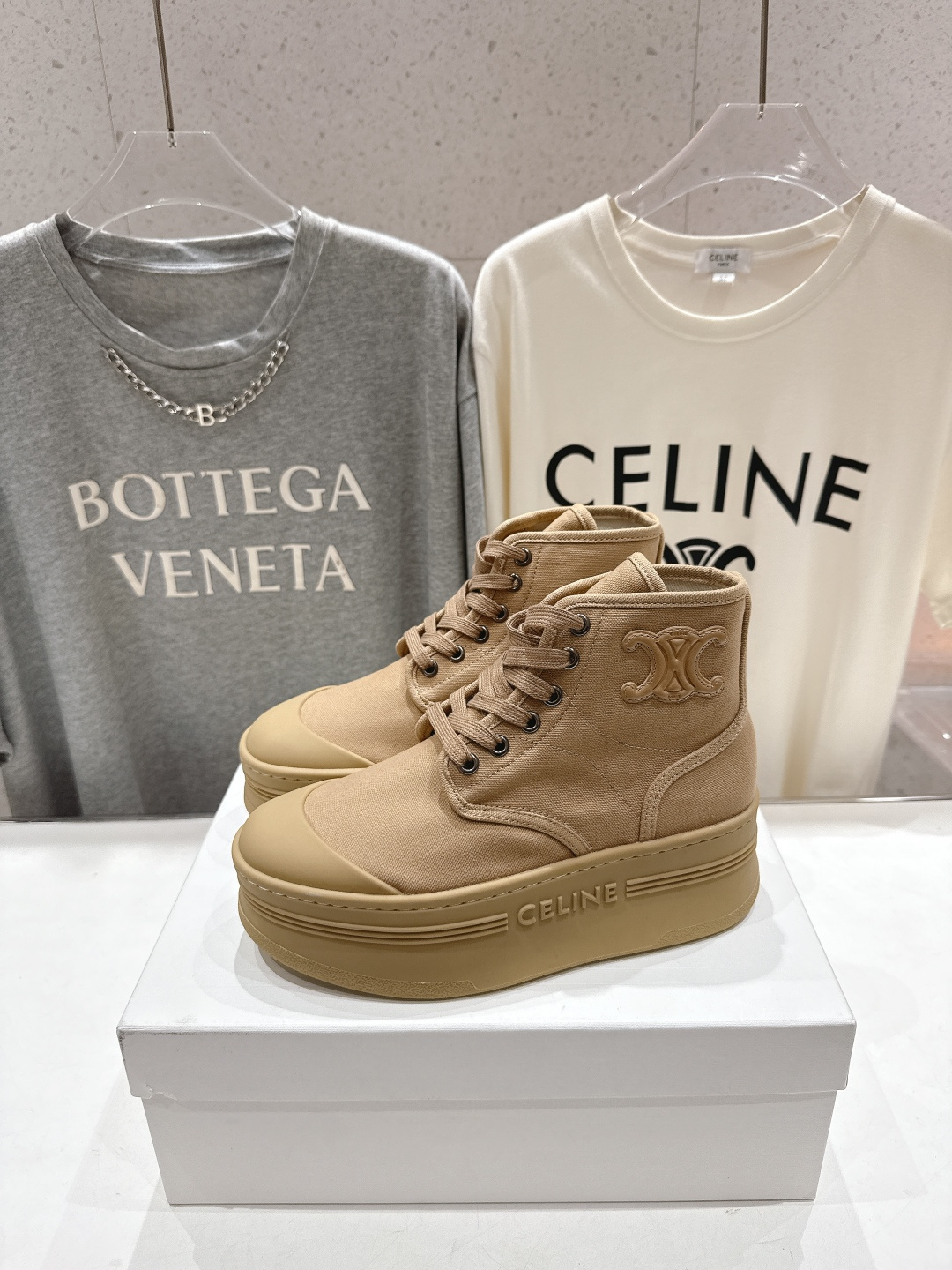 高版本出厂 Celine/赛琳F035 2025ss秋冬新款厚底帆布鞋高帮小短靴～～celine轻奢风格