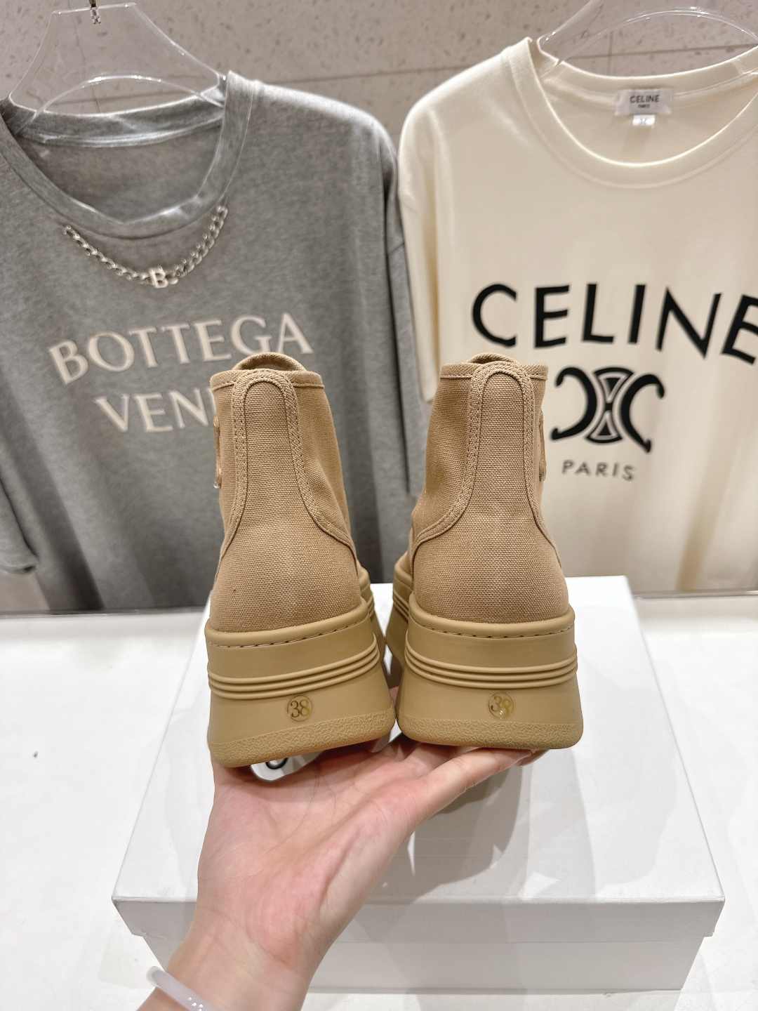 高版本出厂 Celine/赛琳F035 2025ss秋冬新款厚底帆布鞋高帮小短靴～～celine轻奢风格