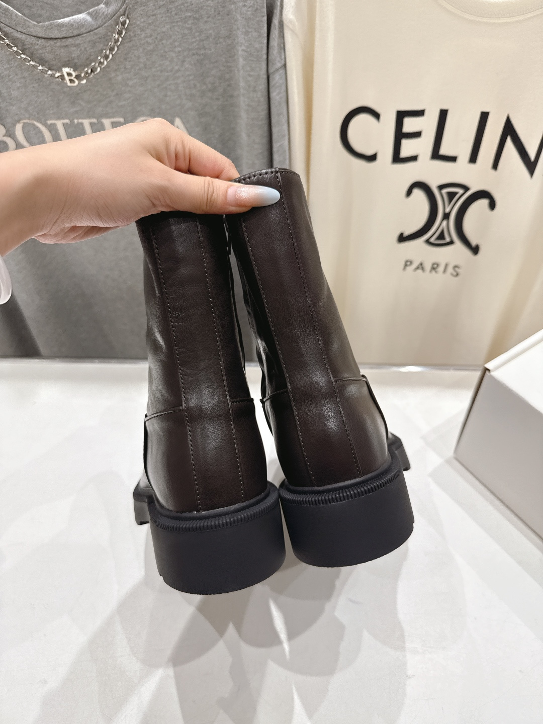 高版本出厂 the row F028 2025ss秋冬爆款厚底简约短靴及裸靴非常舒服的厚底短靴，极简设计