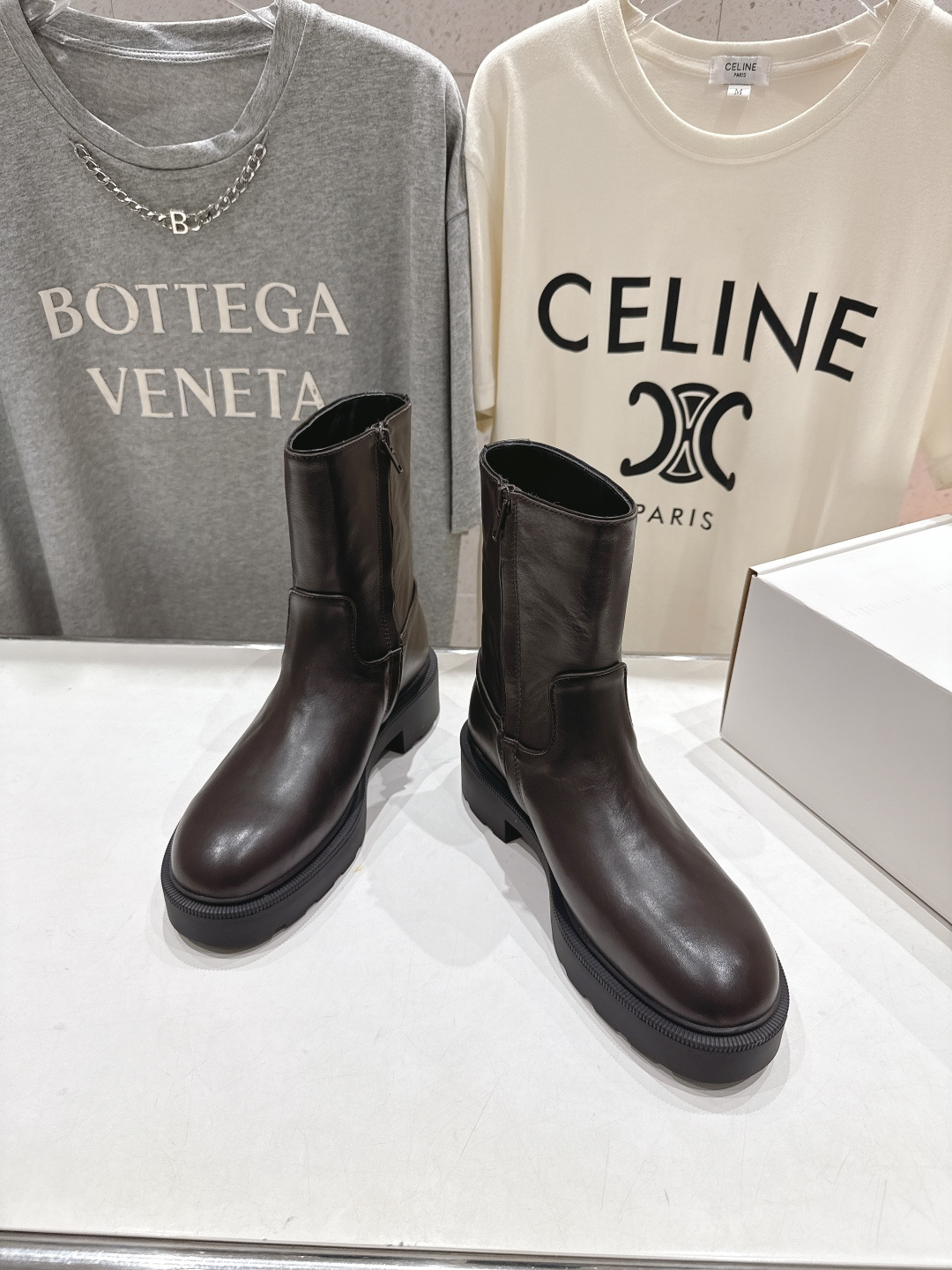 高版本出厂 the row F028 2025ss秋冬爆款厚底简约短靴及裸靴非常舒服的厚底短靴，极简设计