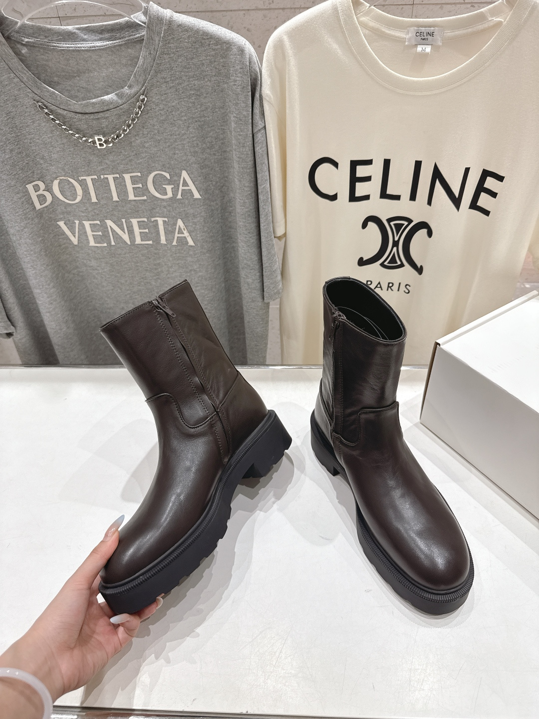 高版本出厂 the row F028 2025ss秋冬爆款厚底简约短靴及裸靴非常舒服的厚底短靴，极简设计