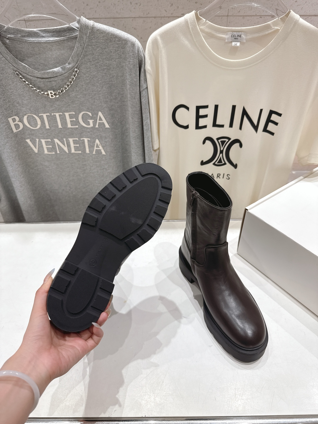 高版本出厂 the row F028 2025ss秋冬爆款厚底简约短靴及裸靴非常舒服的厚底短靴，极简设计