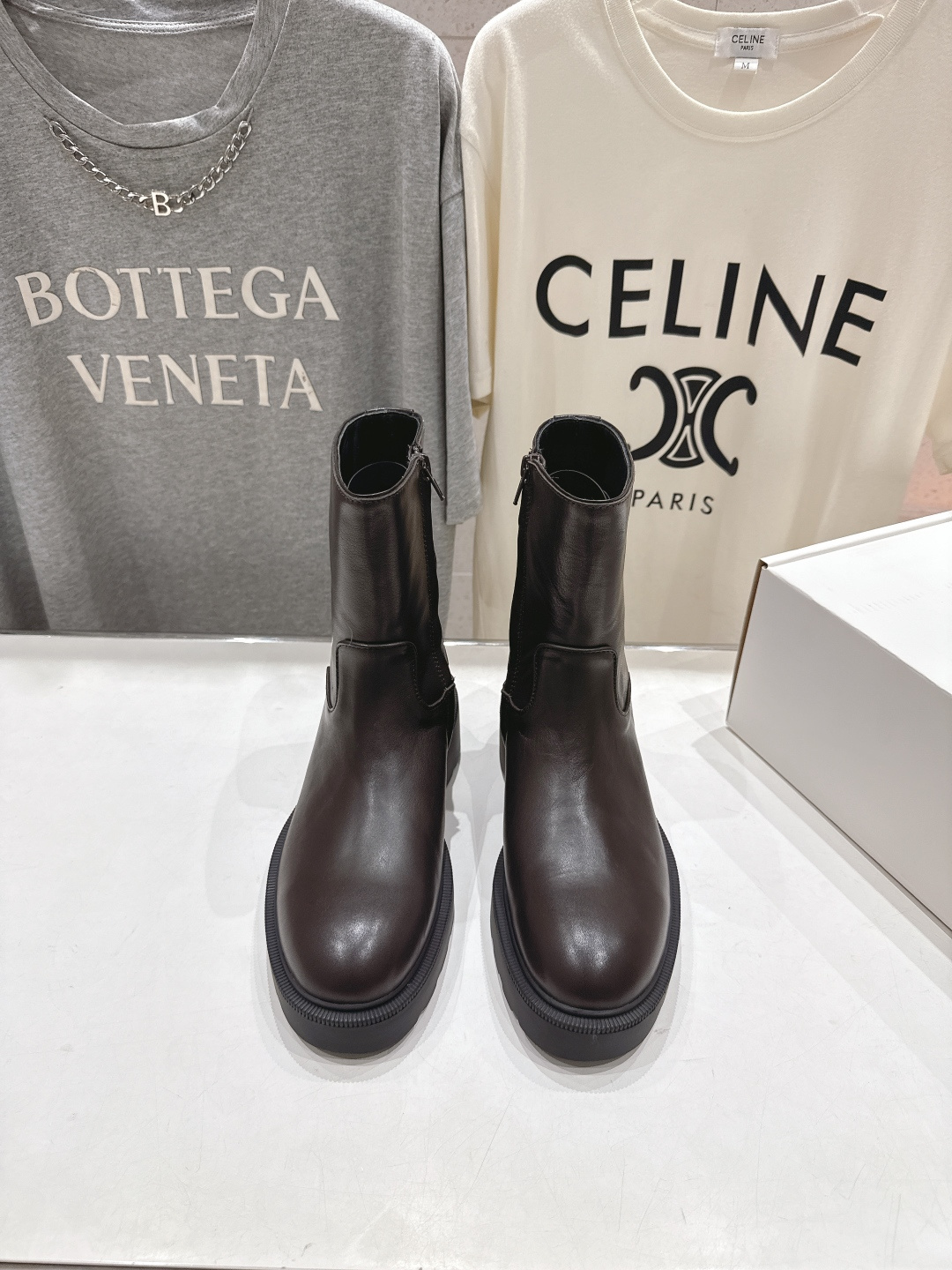 高版本出厂 the row F028 2025ss秋冬爆款厚底简约短靴及裸靴非常舒服的厚底短靴，极简设计