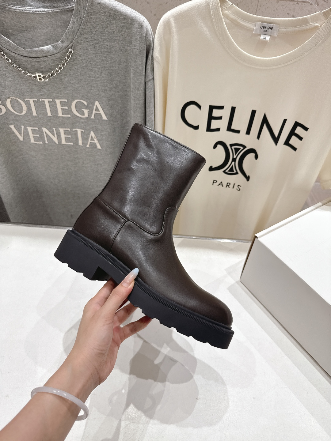 高版本出厂 the row F028 2025ss秋冬爆款厚底简约短靴及裸靴非常舒服的厚底短靴，极简设计