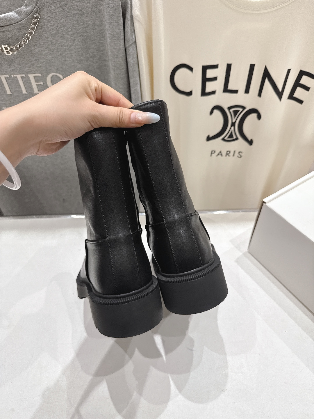 高版本出厂 the row F028 2025ss秋冬爆款厚底简约短靴及裸靴非常舒服的厚底短靴，极简设计