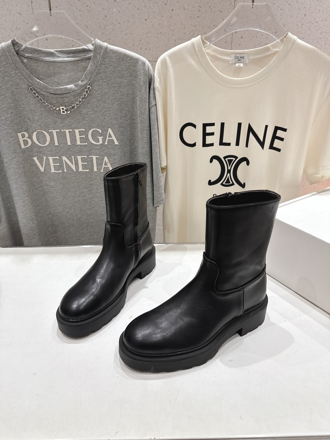 高版本出厂 the row F028 2025ss秋冬爆款厚底简约短靴及裸靴非常舒服的厚底短靴，极简设计