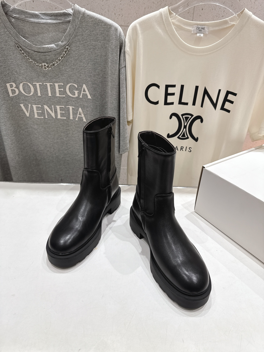 高版本出厂 the row F028 2025ss秋冬爆款厚底简约短靴及裸靴非常舒服的厚底短靴，极简设计