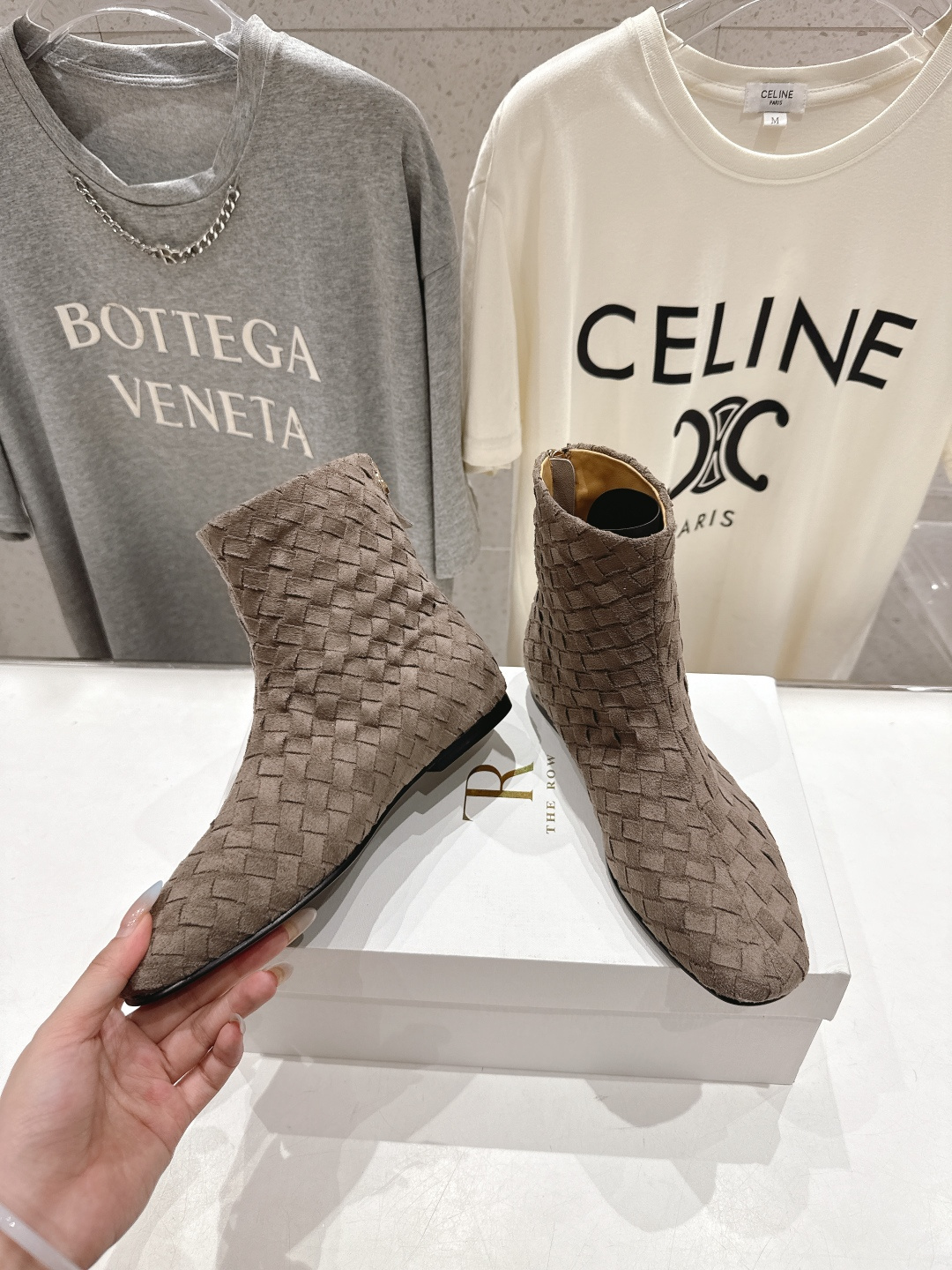 高版本出厂 the row 2025ss秋冬爆款平底简约短靴及裸靴非常舒服的小矮靴，极简设计理念，版型显