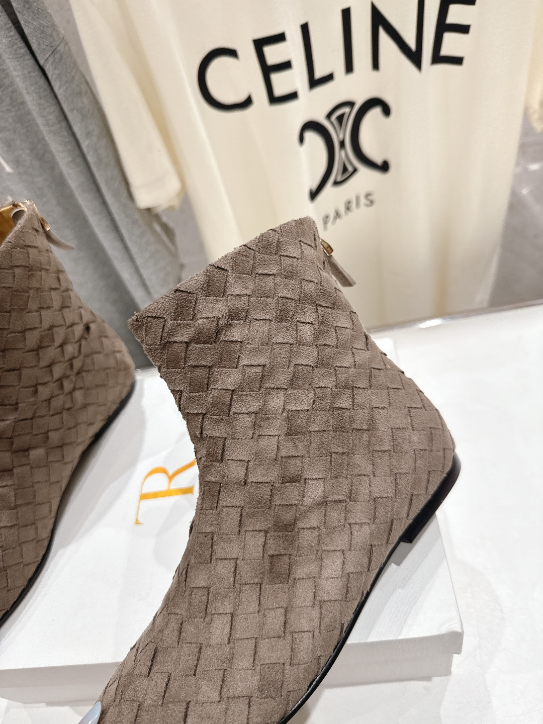 高版本出厂 the row 2025ss秋冬爆款平底简约短靴及裸靴非常舒服的小矮靴，极简设计理念，版型显