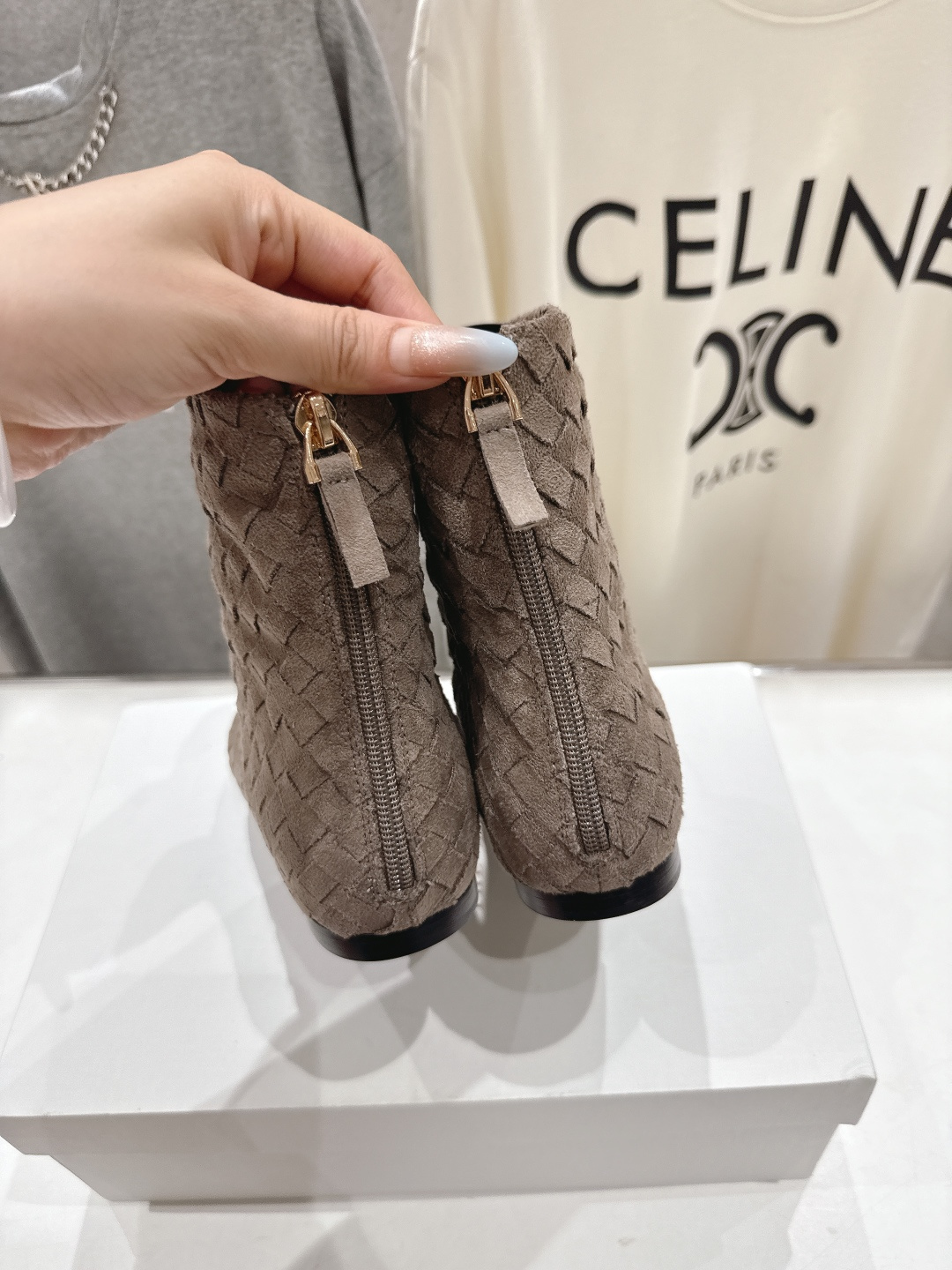 高版本出厂 the row 2025ss秋冬爆款平底简约短靴及裸靴非常舒服的小矮靴，极简设计理念，版型显