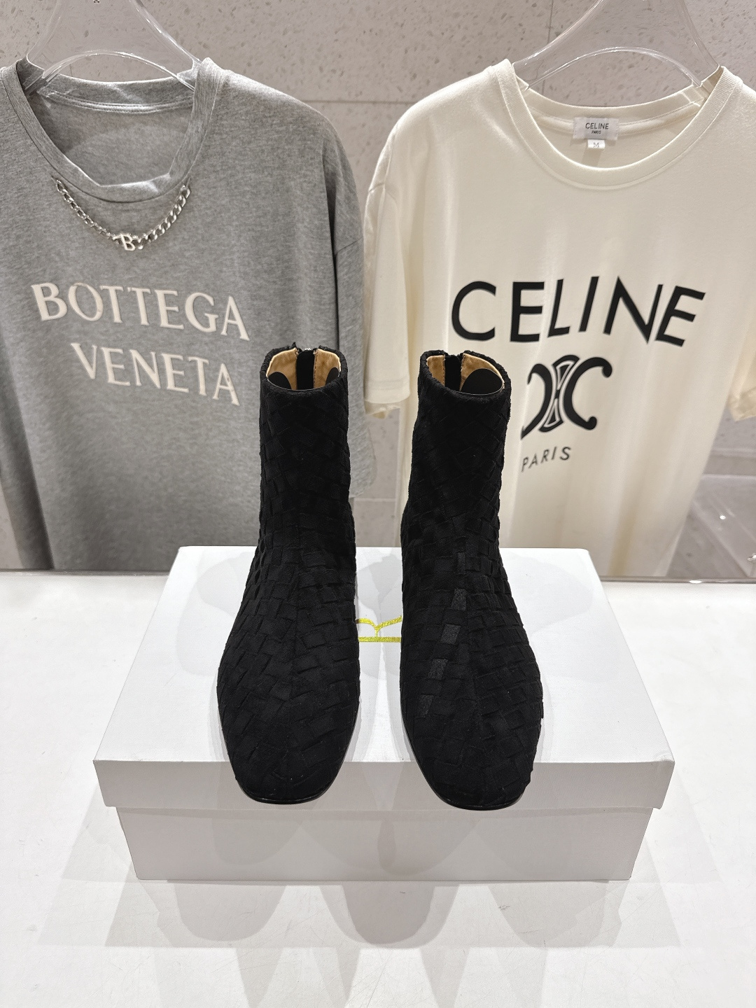 高版本出厂 the row 2025ss秋冬爆款平底简约短靴及裸靴非常舒服的小矮靴，极简设计理念，版型显