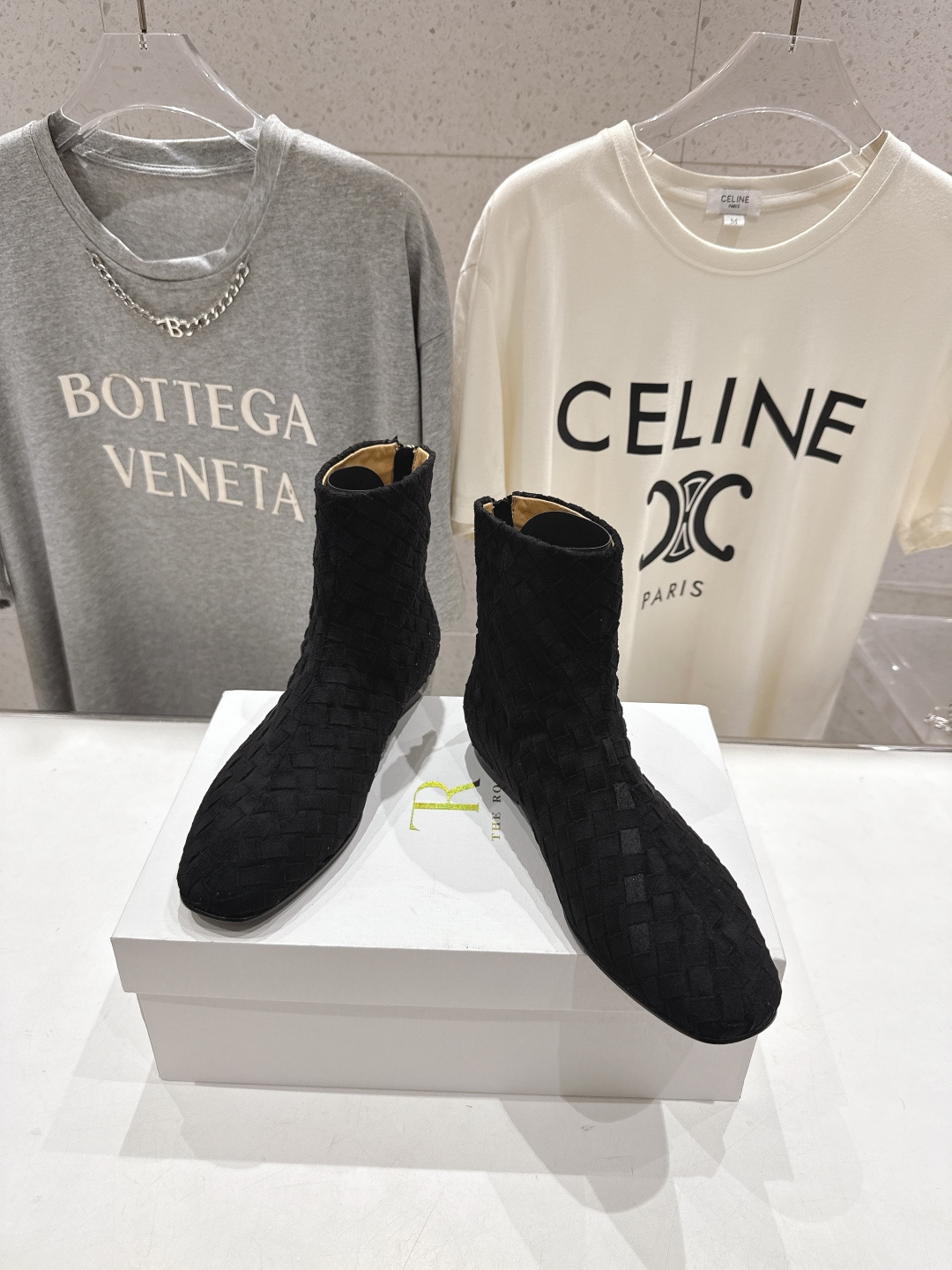 高版本出厂 the row 2025ss秋冬爆款平底简约短靴及裸靴非常舒服的小矮靴，极简设计理念，版型显